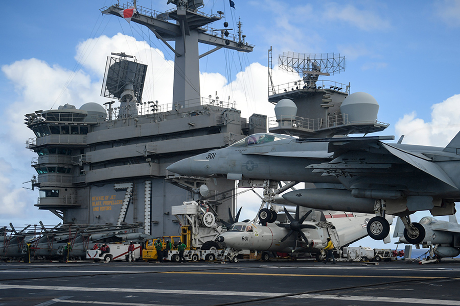 希少・両面&鏡面加工】航空母艦 U.S.S. ROOSEVELT CVN-71