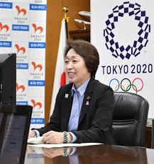 東京奧運多舛，前主席失言，繼任者亦傳騷擾異性，前途未卜！