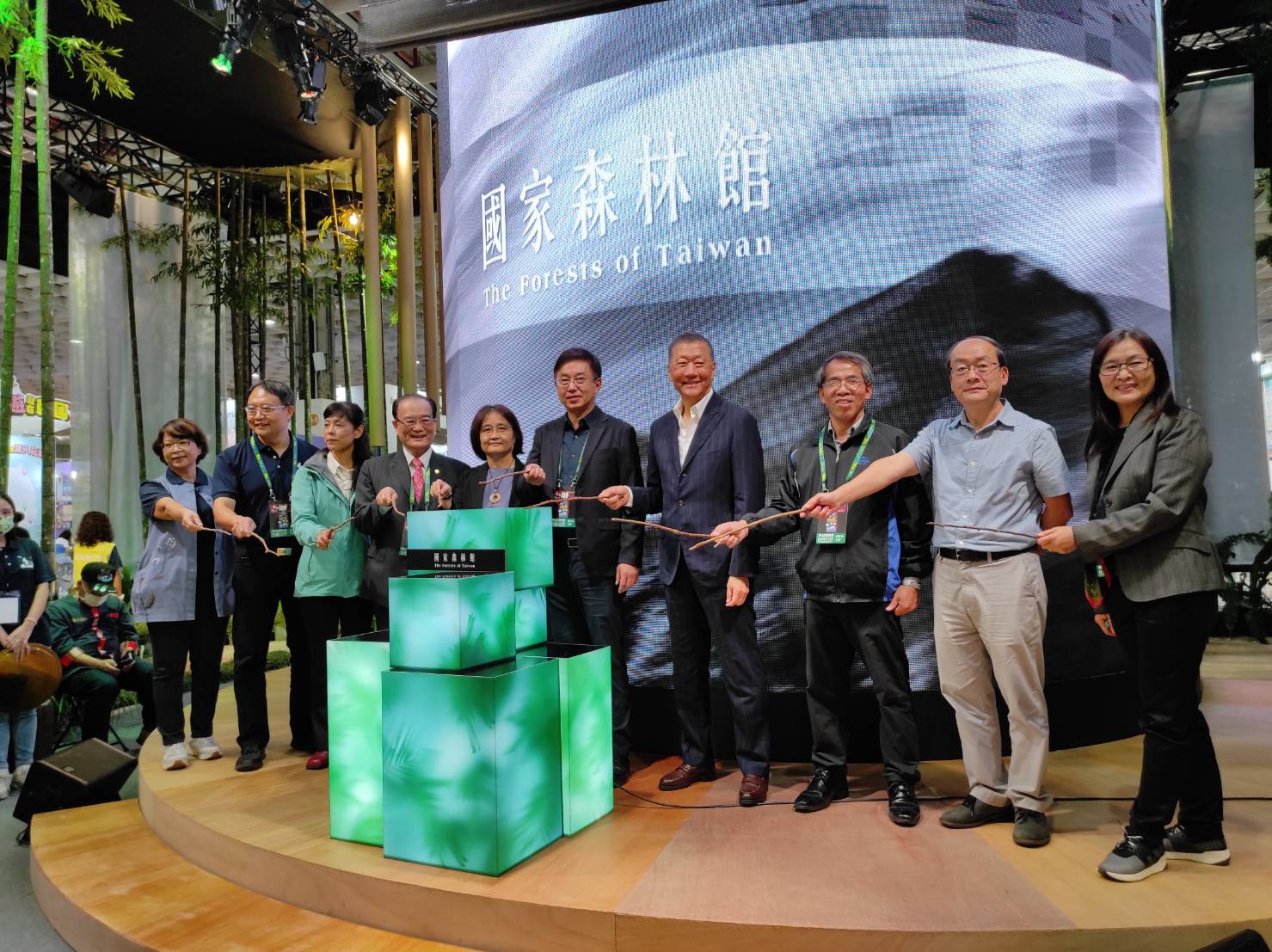 疫情解封後的台北國際旅展熱鬧滾滾，逛逛客家主題館和國家森林館