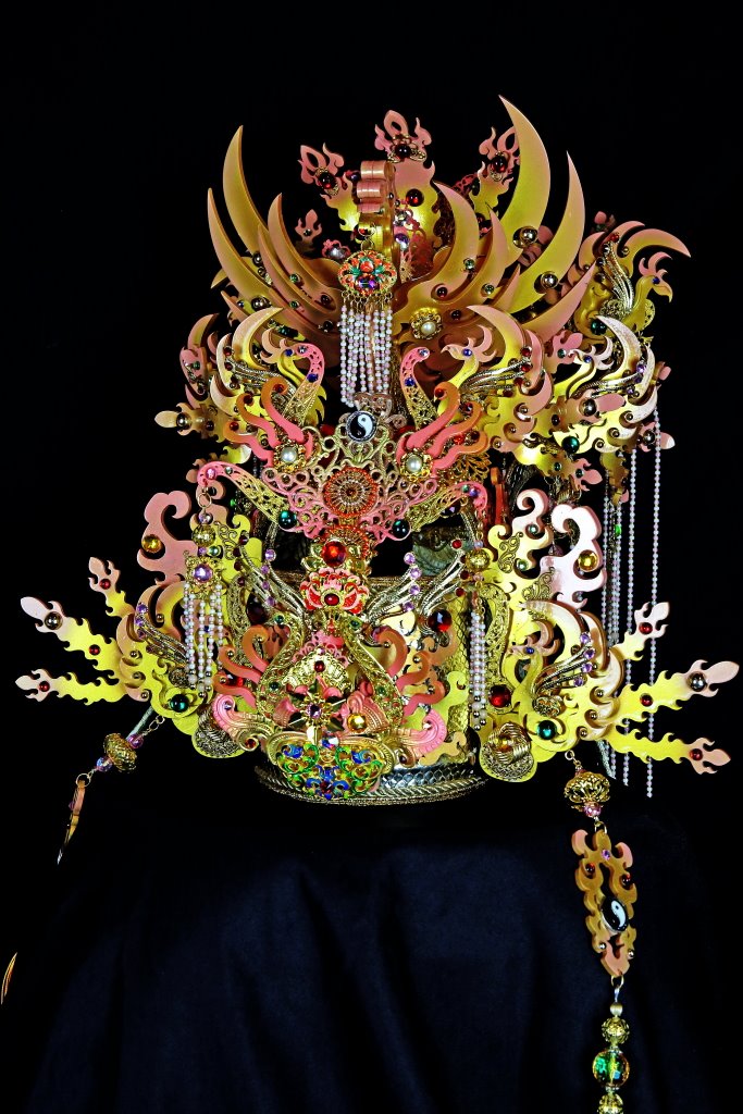 柳暗花明又一村「三昧堂」開創神明訂製服飾招牌