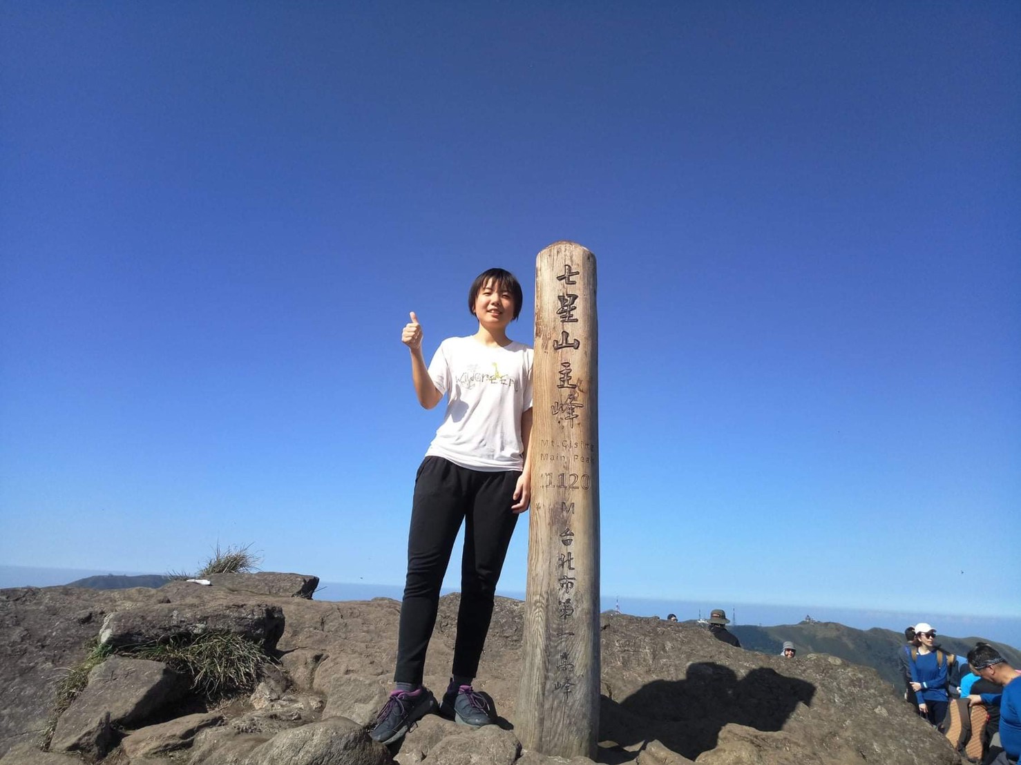 香港僑生陳河沅流利客家話，喜愛台灣的農村風光