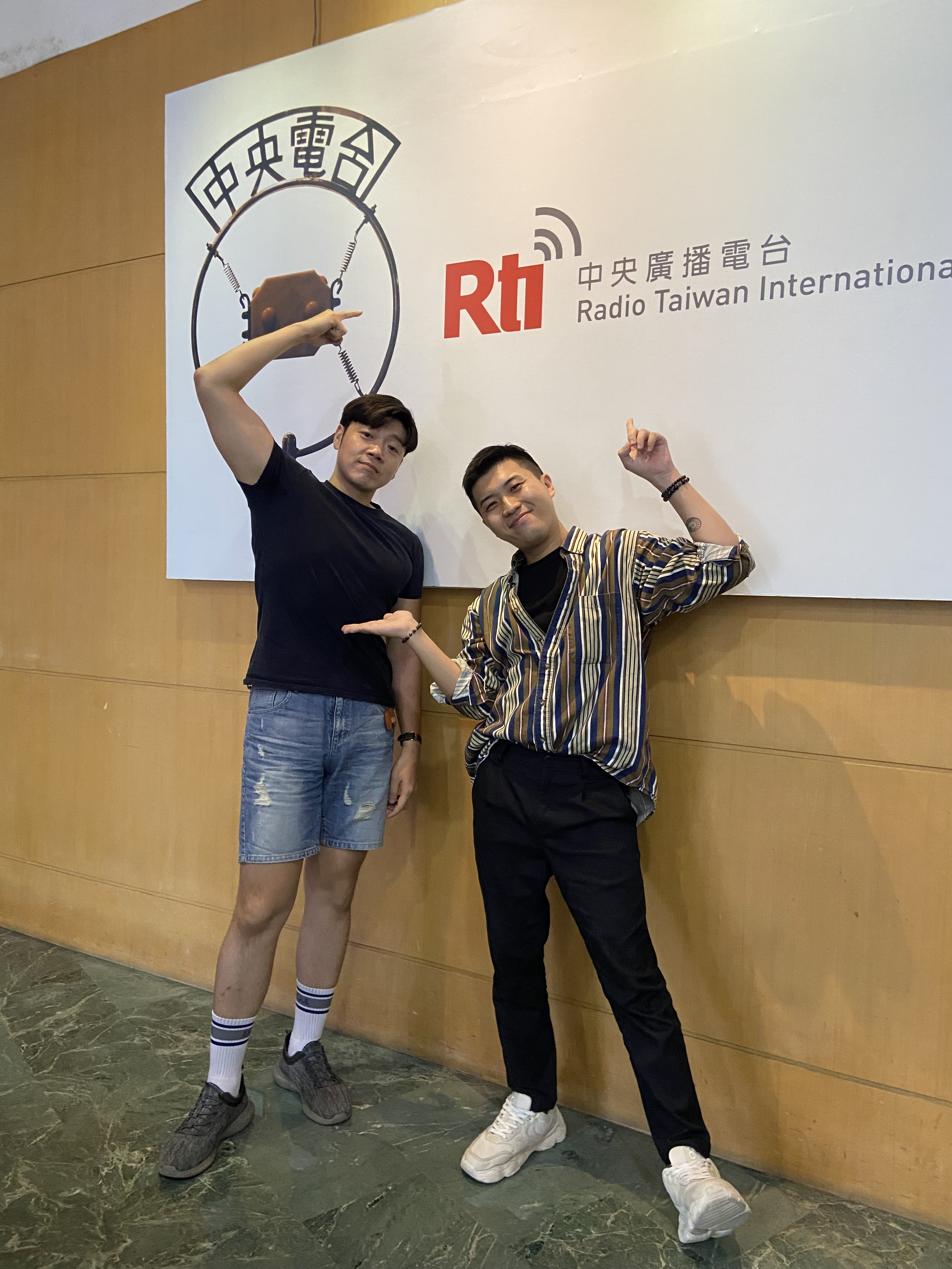 宜蘭人的歸屬、龜山島的頭 ft.亞特