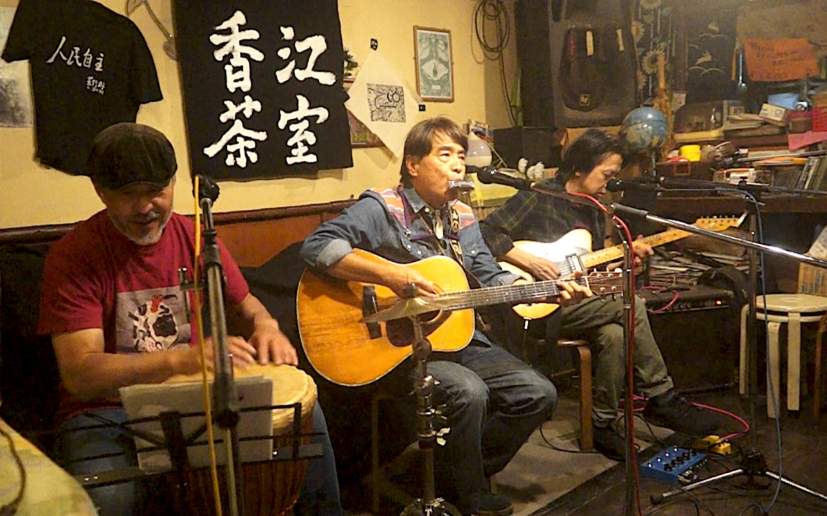 尾牙：兄弟姐妹爬山，各自努力
