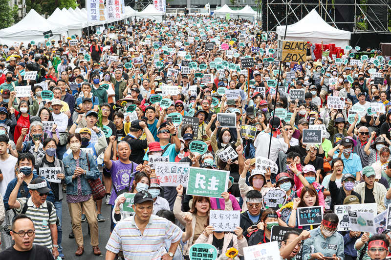 台灣立法院職權行法三讀通過；加拿大溫哥華支聯會六四35週年系列活動