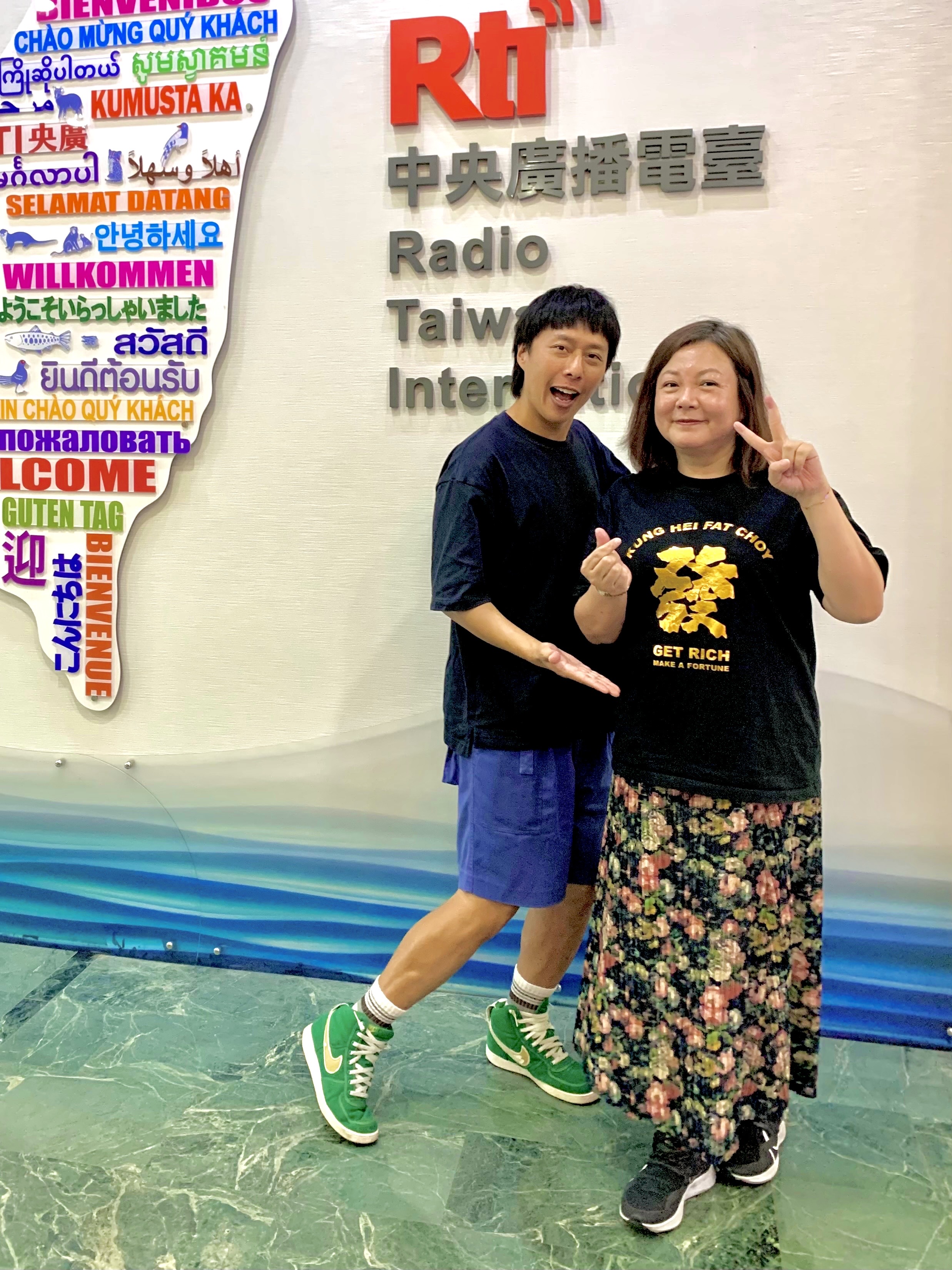 生在台灣吃台灣演藝圈的飯 去到香港也是吃香港演藝圈的飯