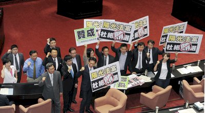 議長選舉改記名 民主政治重要一步