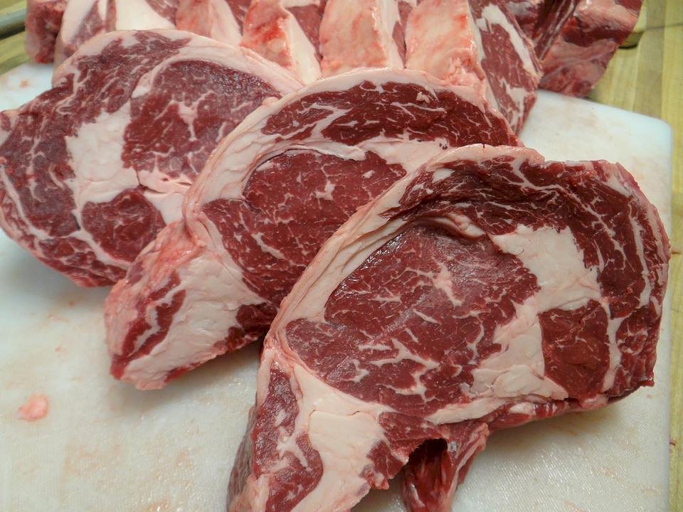 平抑價格 阿根廷暫停牛肉出口30天