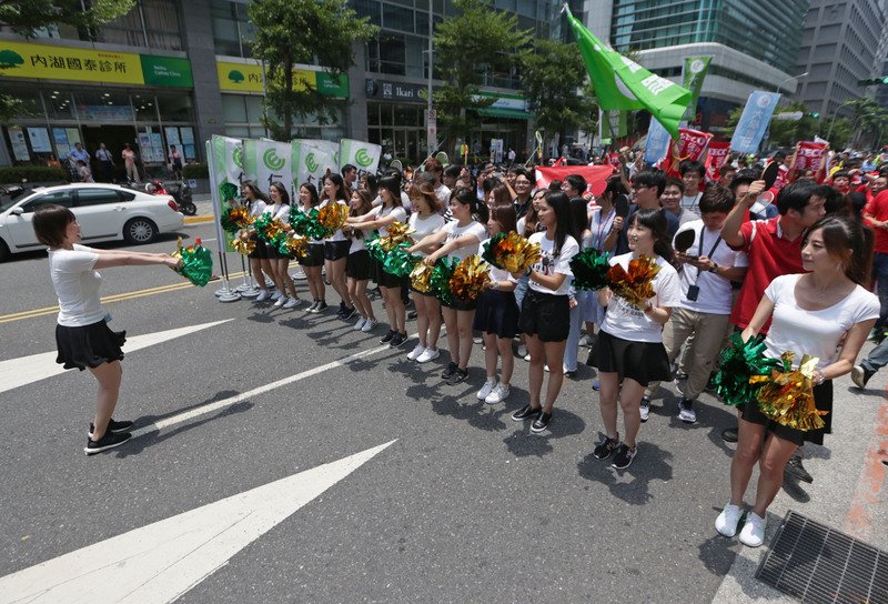迎接世大運 內湖50家廠商千人快閃