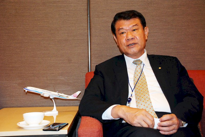 國籍航空新南向考驗多 何煖軒：時間帶難喬