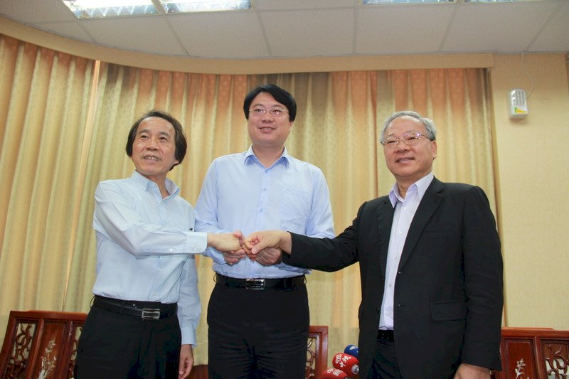 基隆輕軌  林右昌：延伸南港車站為目標
