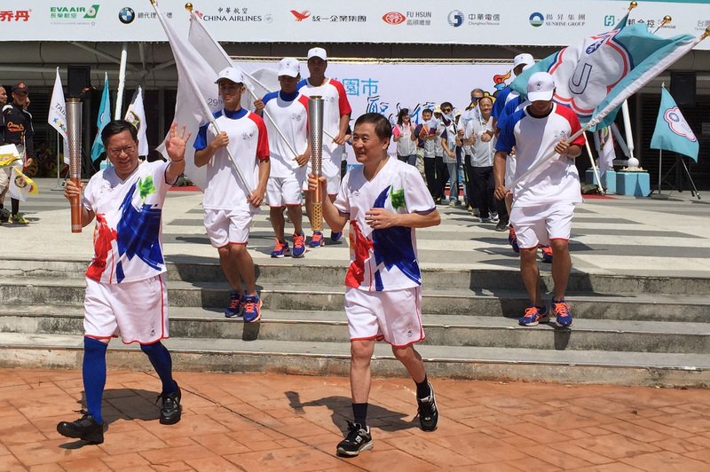 世大運聖火傳桃園 鄭文燦熱鬧迎接