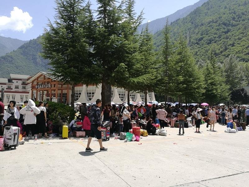 九寨溝強震 4.7萬遊客基本疏散完畢