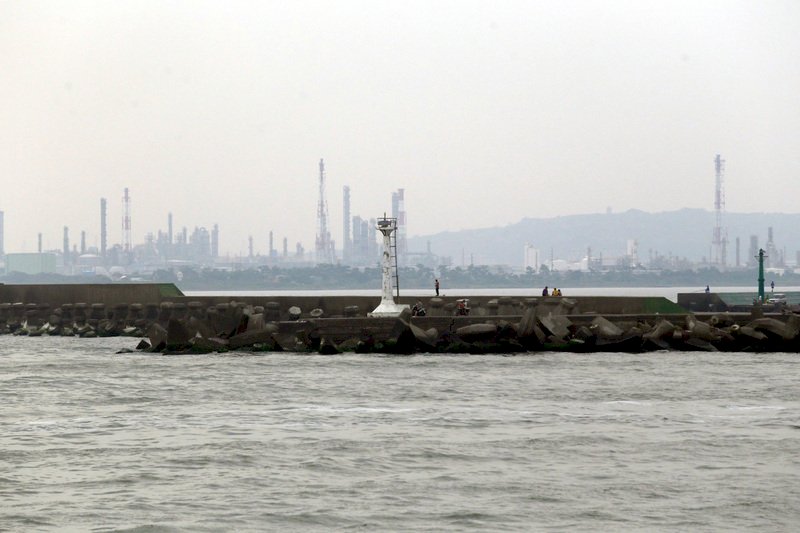 颱風天鴿來襲 台東屏東22日停止上班上課