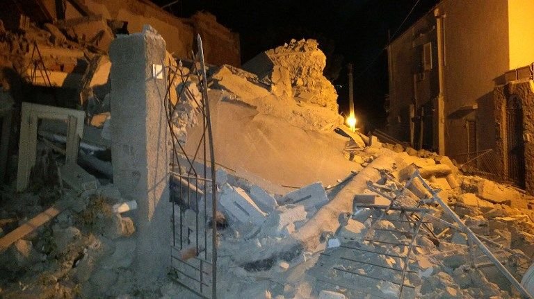 觀光季傳噩耗 義度假島地震1死7失蹤