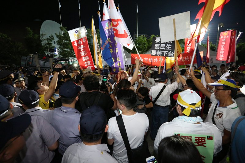 世大運開幕式抗議失序 警方傳喚嫌疑人