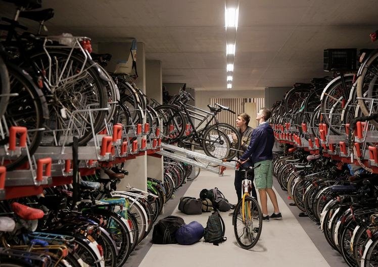 杜絕亂停 荷蘭建全球最大自行車停車場