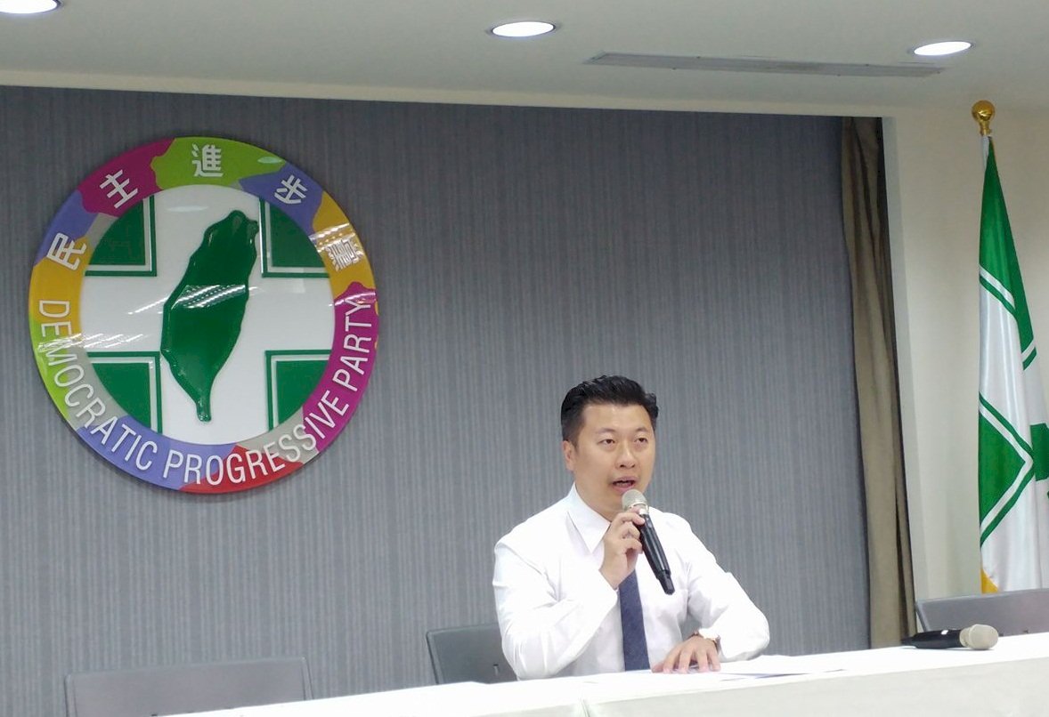 中國新歌聲爆衝突 民進黨譴責施暴者
