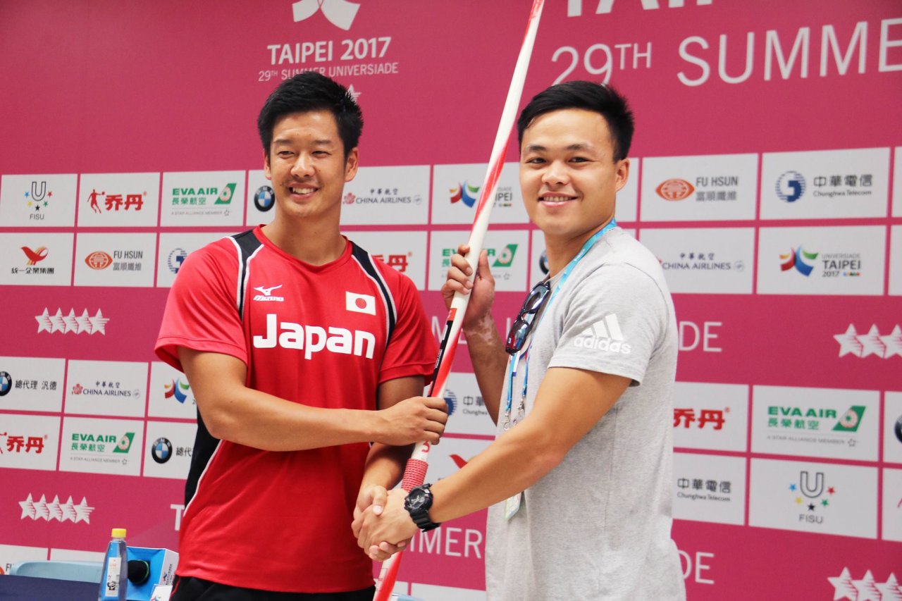 鄭兆村破紀錄標槍 日選手割愛相贈