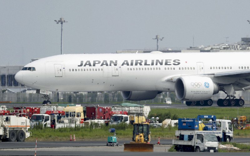 日航機發動機噴火 渦輪葉片受損非鳥擊