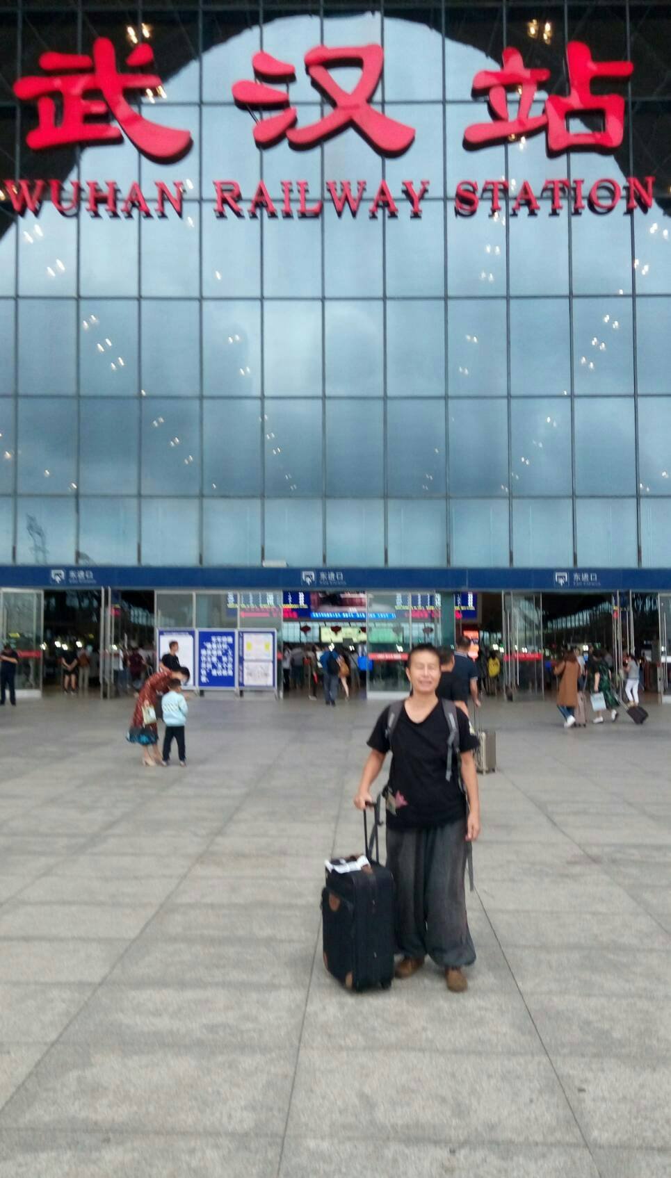 王麗萍單獨抵中會合李凈瑜  陸委會：尊重