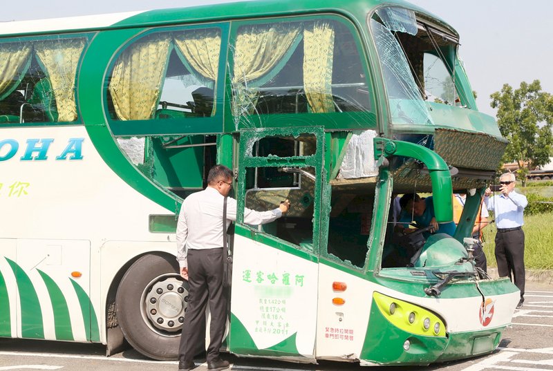 阿羅哈客運車禍 賴清德指示速查明原因