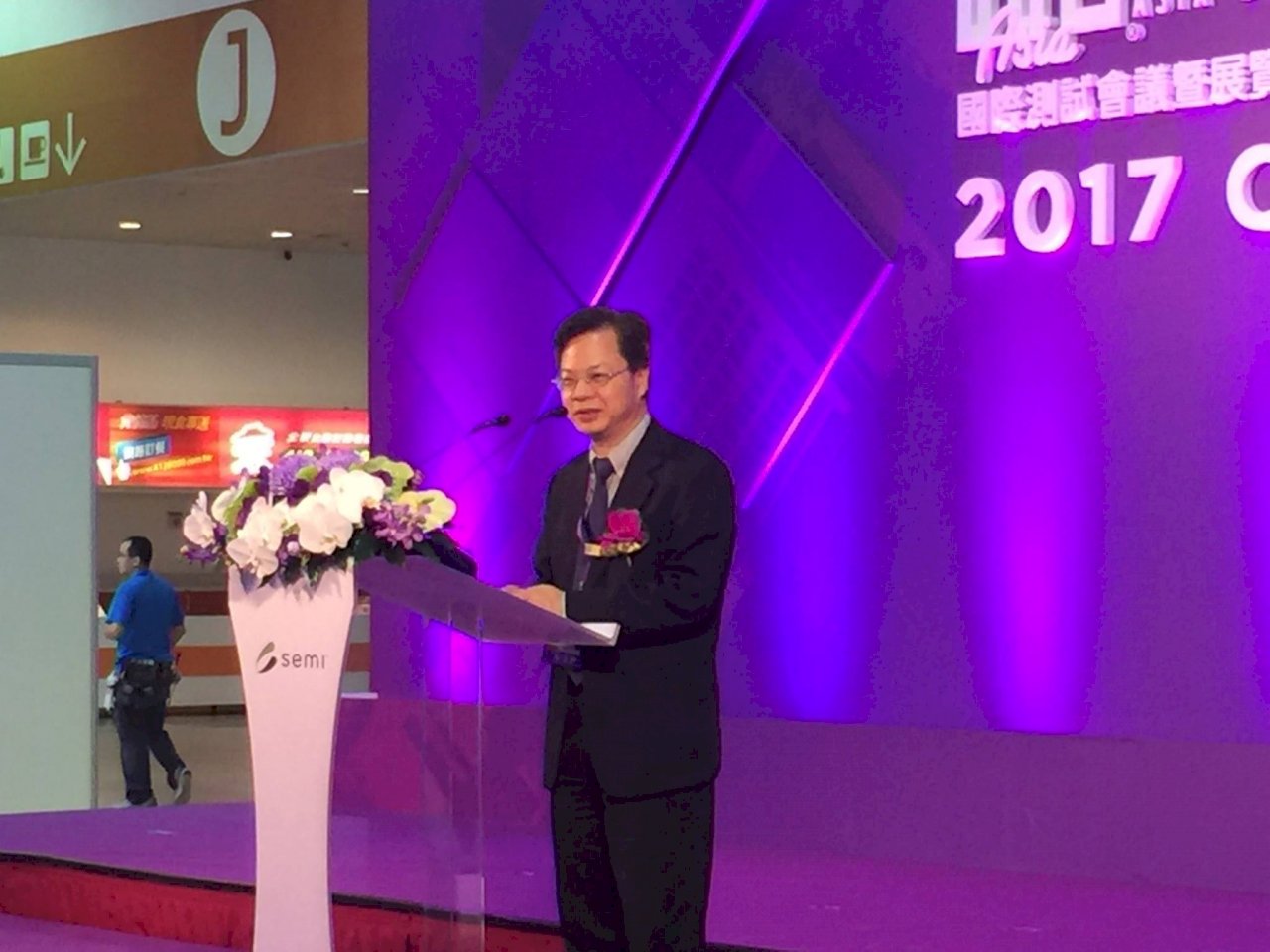 半導體持續成長 龔明鑫：竭盡所能支持發展