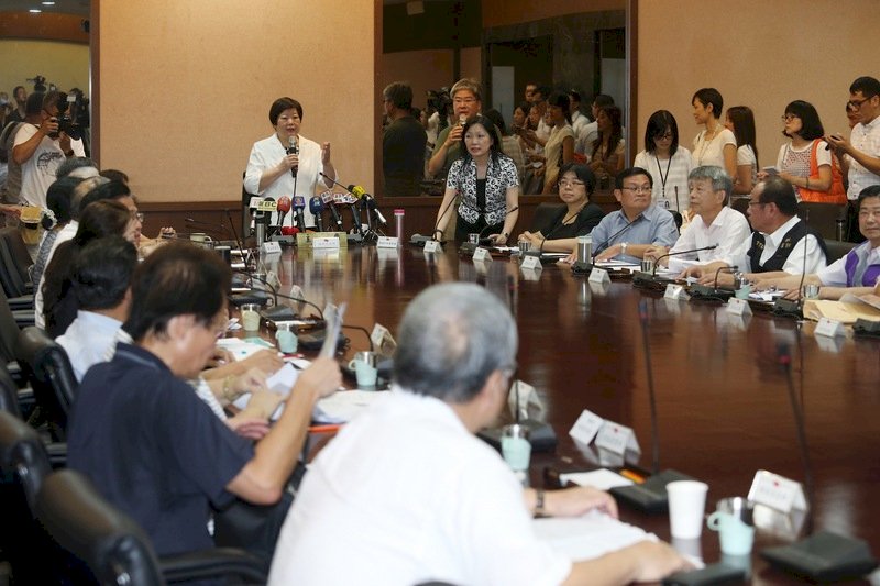基本工資調升 勞保勞退跟進調整