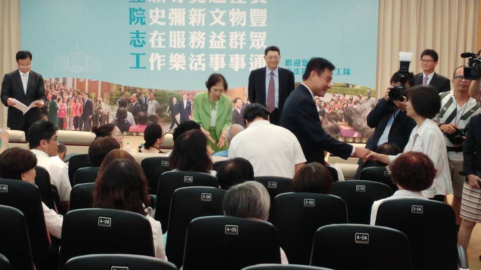 立院成立導覽志工 協助民眾參訪