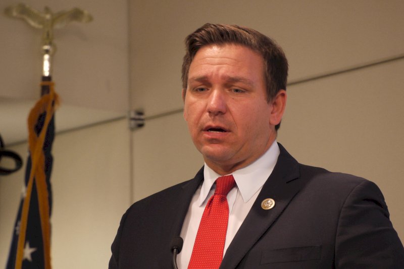 美國聯邦眾議員迪尚特（Ron DeSantis）14日說，他不但支持美國軍艦訪問台灣高雄港，也認為美國應在台灣部署飛彈防禦系統，以展現更大威懾能力，應對北韓。(圖：中央社)