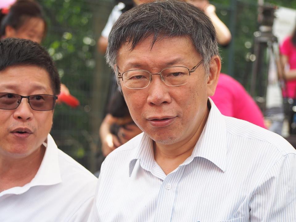 民進黨全代會倒柯案 柯文哲低調不答