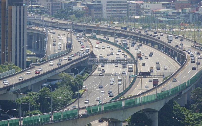 國慶連假估國五最塞 行車時間逾平日5倍