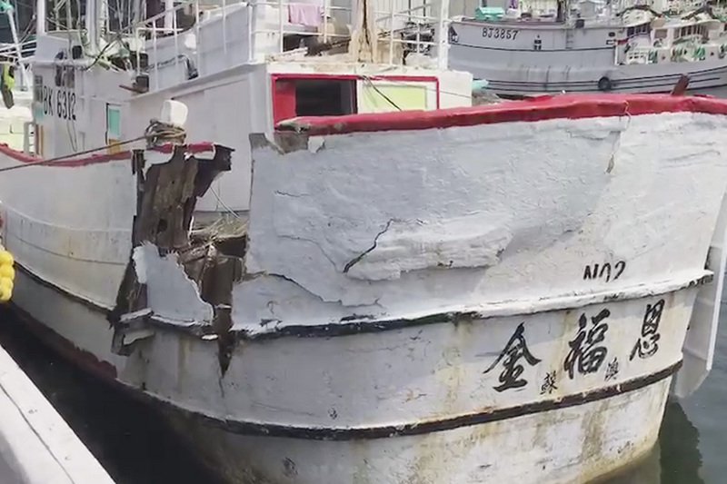 海軍軍艦與宜蘭漁船擦撞  幸無人傷