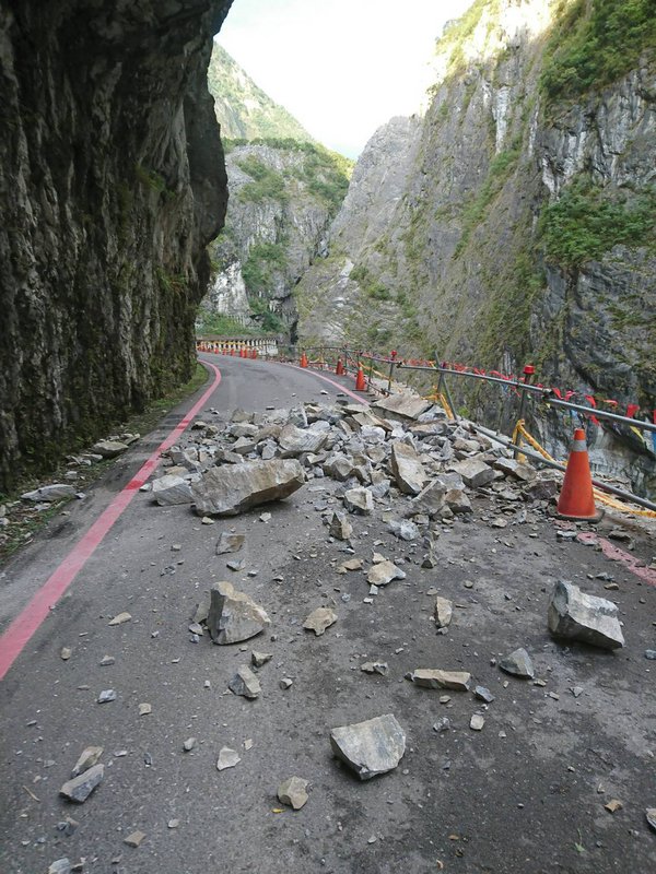 太魯閣燕子口嚴重落石  步道暫封閉