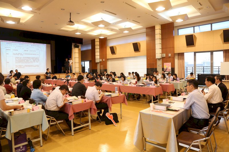 問句助思辨 課審會盼檢視史地科