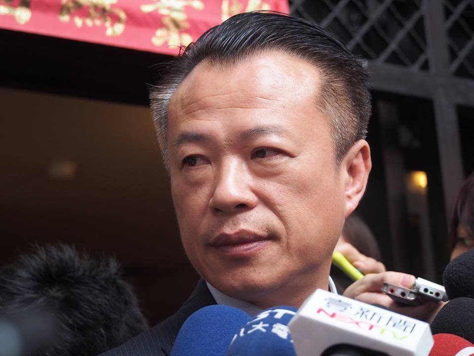 翁章梁辭副主委 投入嘉縣黨內初選