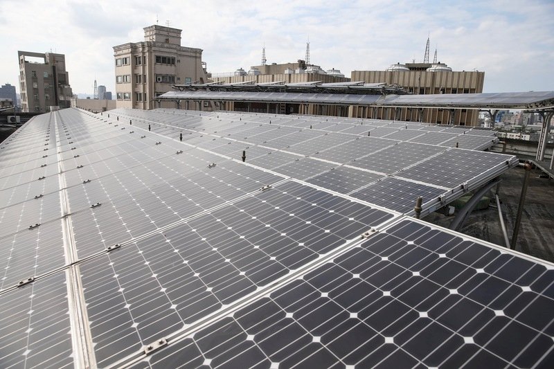 違建屋頂種電 能源局：結構安全認證為前提
