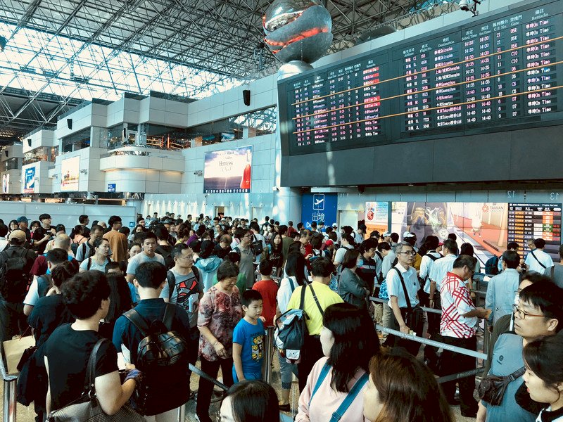 出國旅遊夯 總支出為國內旅遊近2倍