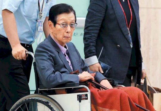 樂天集團創辦人遭判刑4年 會長判緩刑