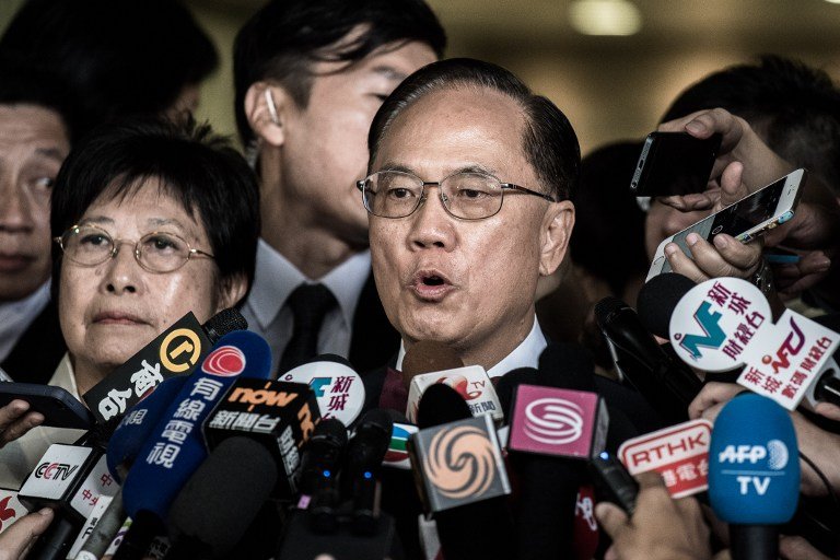 上訴遭駁回 港前特首曾蔭權身體不適送醫