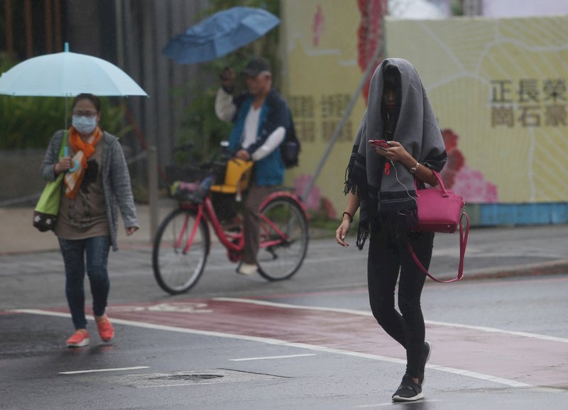 北部東半部短暫雨 中南部日夜溫差大