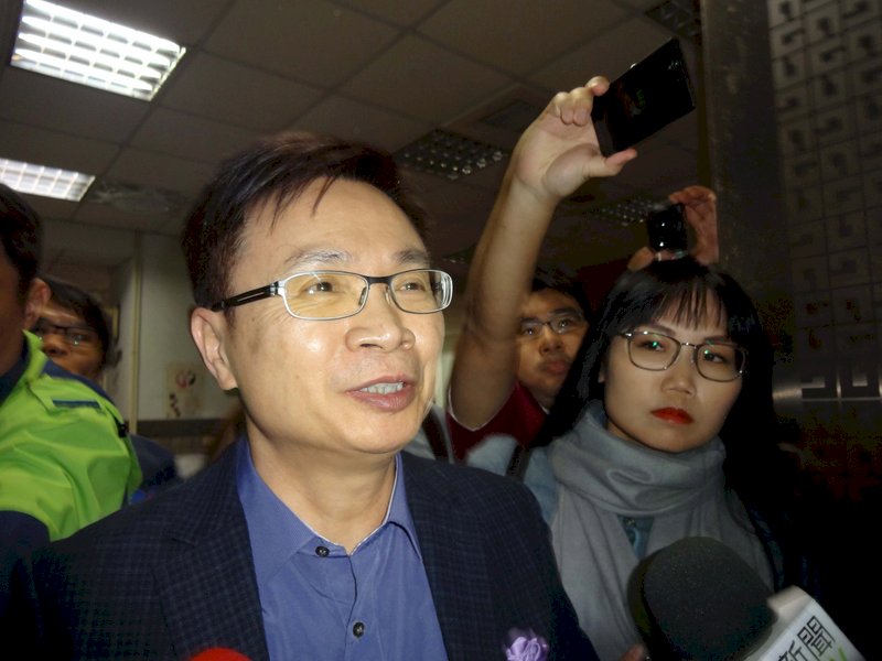 慶富案 證人黃志芳訊後請回