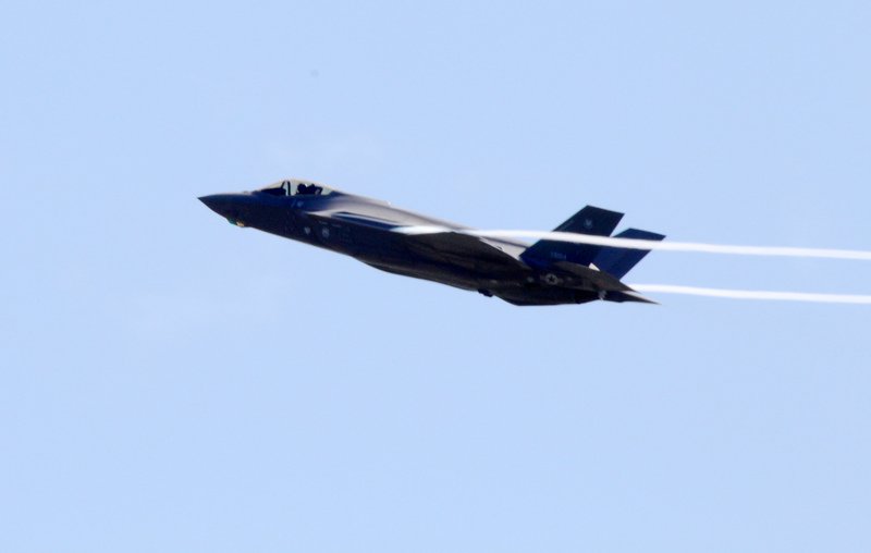 日本擬向美出售二手F-15 籌款購新機