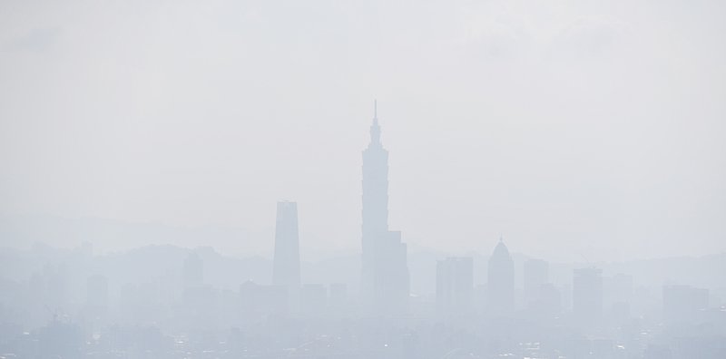 冷氣團挾境外污染物 髒空氣傍晚恐加劇