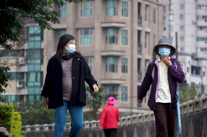 北部東部水氣多  白天氣溫回升