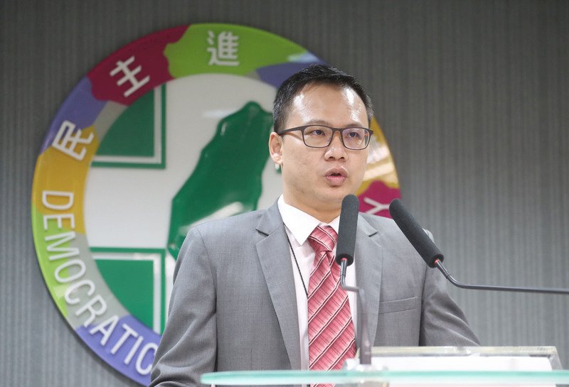 民進黨：民調近6成支持修勞基法 共識度高