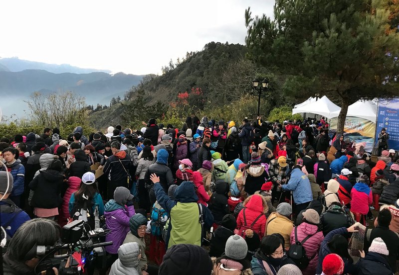 冷氣團中迎曙光 2日氣溫持續回升