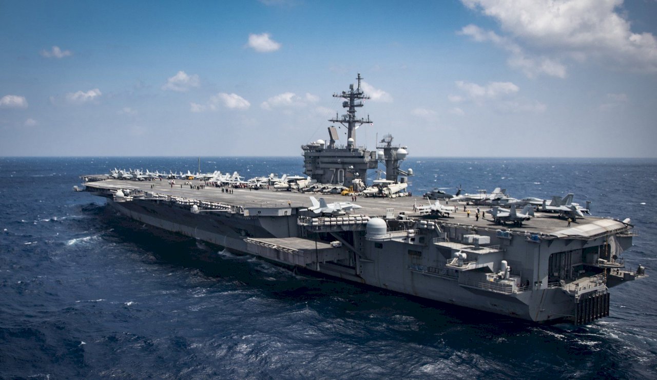 牽制中國 美航艦卡爾文森號睽違18年泊靠橫須賀