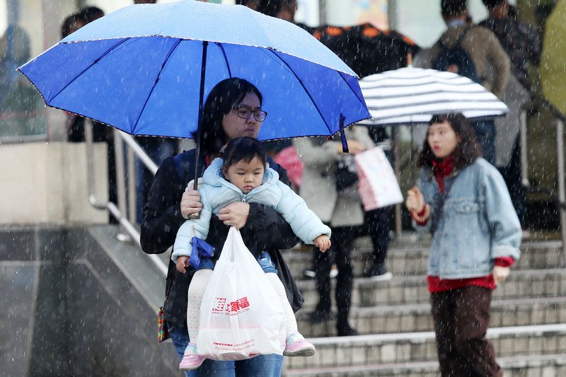 季風水氣夾擊 20日前全台都可能下雨