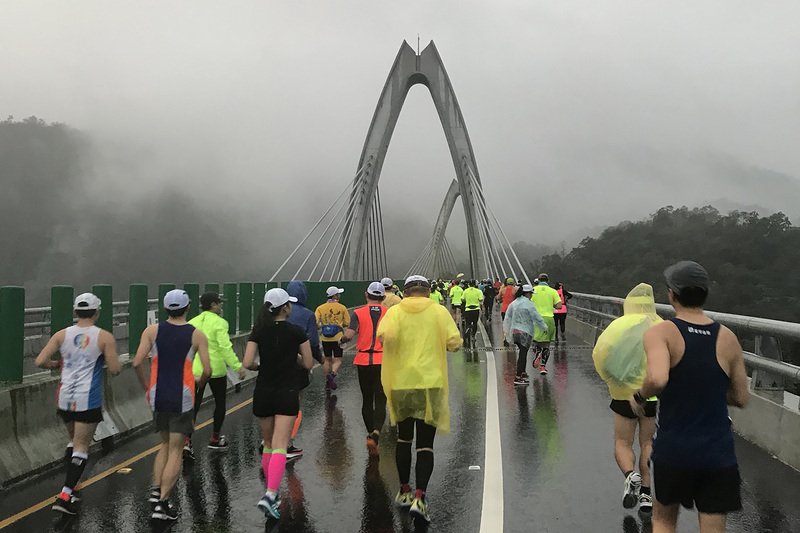 蘇花改通車前 7000跑友搶先體驗