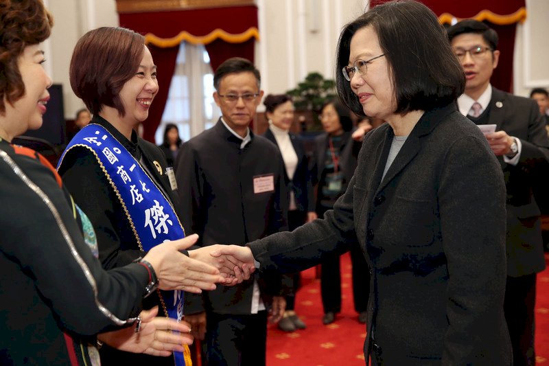 總統：若不解決低薪問題 台灣將陷惡性循環